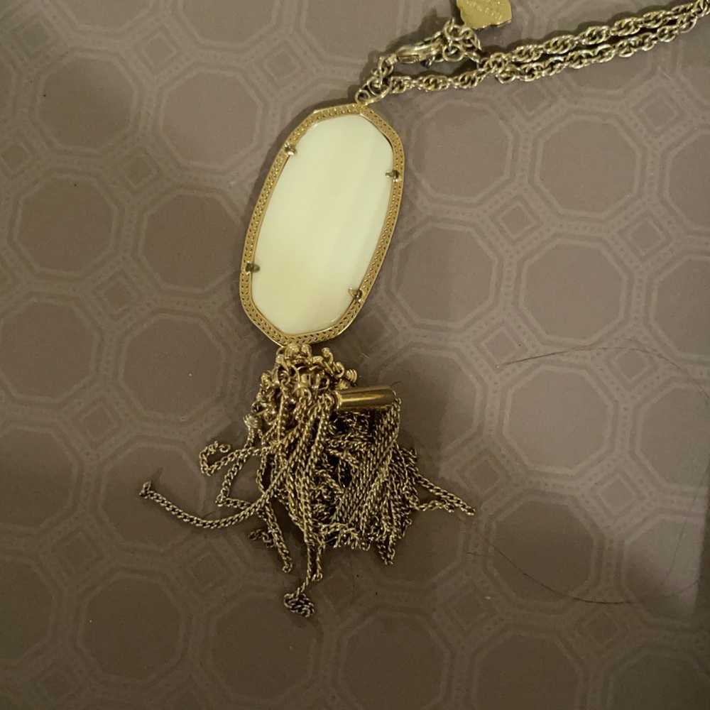 Kendra scott necklace